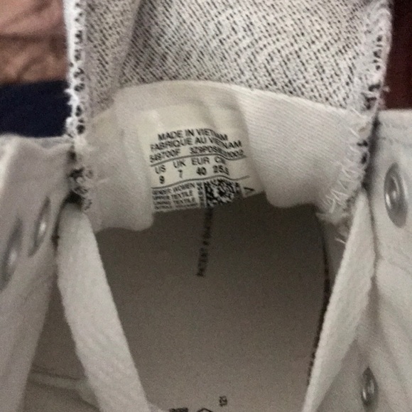 Converse - Picture 4 of 4